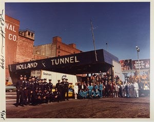 Image description is not available for DU1984.2.12